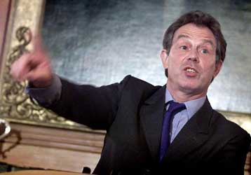 Για πρώτη φορά ύστερα από οκτώ χρόνια οι Εργατικοί δεύτεροι σε δημοσκοπήσεις