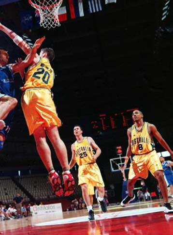 Δυσάρεστη έκπληξη για την Αυστραλία στο μπάσκετ, έχασε 90-101 από τον Καναδά