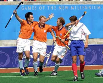 Τα αποτελέσματα της πρώτης ημέρας σε άνδρες – γυναίκες