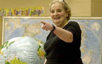 Δεν μας φοβίζουν οι απειλές της «γριάς μέγαιρας» Ολμπράιτ, αναφέρει ο ιρακινός Τύπος