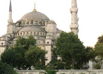 Κινδυνεύει η Αγία Σοφία σε περίπτωση σεισμού