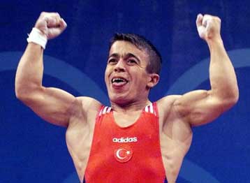 Σάρωσε ο Μουτλού – Χρυσός με τρία παγκόσμια ρεκόρ