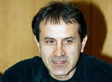 Συναυλία του Γιώργου Νταλάρα απόψε, Δευτέρα, στη Θεσσαλονίκη