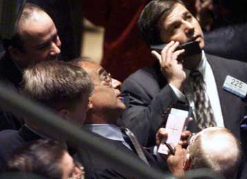 Πτώση στη Γουόλ Στριτ κατά το άνοιγμα της Παρασκευής