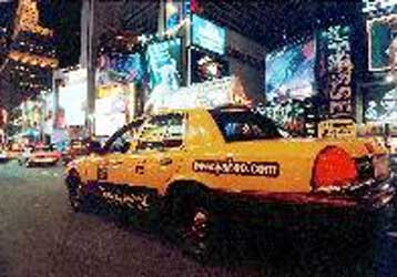 «Σέρφινγκ» με… ταξί του Yahoo! στη Νέα Υόρκη