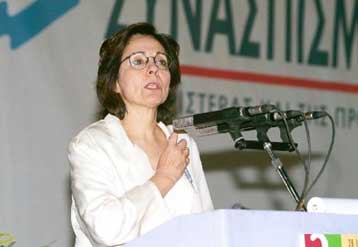 Να αποσυνδεθεί ο Συνασπισμός από τα πολιτικά «παιχνίδια» της Δεξιάς, ζητά η Μ.Δαμανάκη