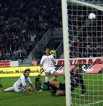 Ηττα της Φιορεντίνα στο UEFA – Νίκες για τα υπόλοιπα φαβορί