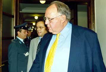 Μην περιμένετε παραιτήσεις στον Αθήνα 2004, δηλώνει ο Θ.Πάγκαλος