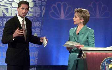 Σε «ισοπαλία» κατέληξε το πρώτο τηλεοπτικό ντιμπέιτ Χίλαρι – Λάτζιο