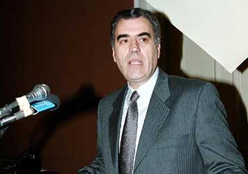 Διευκρινίσεις για τα υψηλόβαθμα στελέχη του 2004 ζητούν τέσσερις βουλευτές