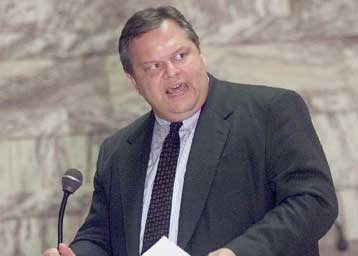 Σύγκρουση Βενιζέλου – Μητσοτάκη για τη διαπλοκή