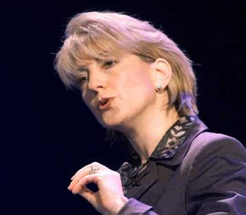 Πιθανή εξαγορά τμήματος της PriceWaterhouse Coopers από τη Hewlett Packard