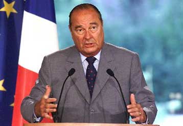 Εντείνεται η φημολογία για επιδείνωση της κατάστασης της υγείας του Ζακ Σιράκ