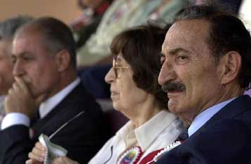 Εκνευρισμένος ο Ετζεβίτ από τις υποδείξεις του ΔΝΤ