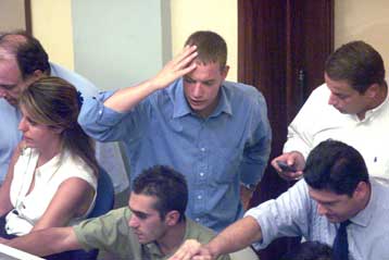 Νέες απώλειες 4,86% για το γενικό δείκτη στη Σοφοκλέους την Τρίτη