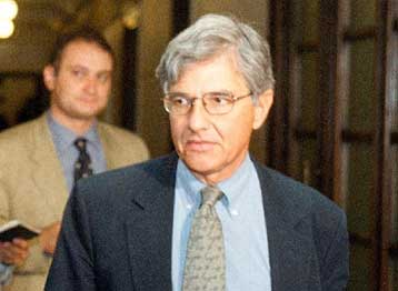 Αναβάλλεται η συνάντηση του υπουργού Εργασίας με τους επαγγελματοβιοτέχνες