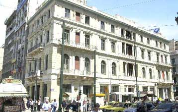 Μειωμένα επιτόκια από σήμερα, Δευτέρα, για επτά ελληνικές τράπεζες