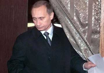 Με νοθεία εξελέγη  πρόεδρος ο Πούτιν, υποστηρίζουν οι Moscow Times