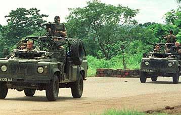 Βαλτώνουν οι βρετανικές δυνάμεις στη Σιέρα Λεόνε