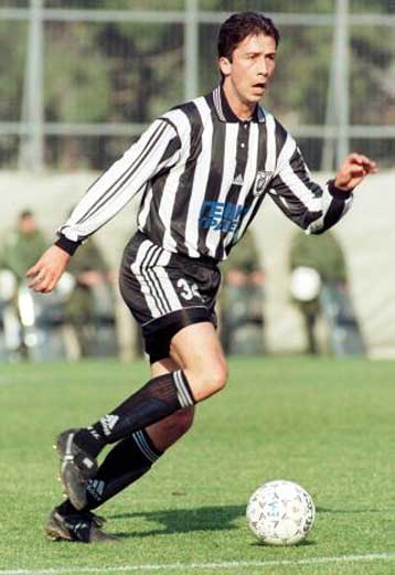 Ακριβά θα κοστίσει στο Μαχαιρίδη το δικαίωμα να συνεχίσει να παίζει ποδόσφαιρο