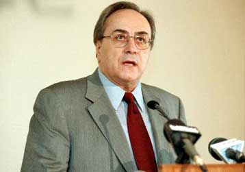 Νονούς γεννά η διαπλοκή, δηλώνει ο Ν.Κωνσταντόπουλος