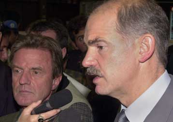 Δεν υπαγορεύτηκε από κανέναν το ταξίδι στη Γιουγκοσλαβία, υποστηρίζει ο Γ.Παπανδρέου