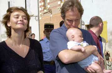 Το μωρό του Μπλερ έκλεψε την παράσταση στη Σύνοδο της Χιλιετίας