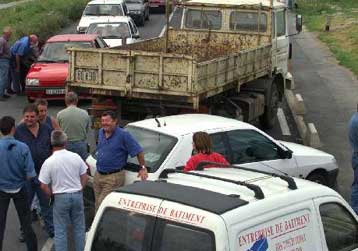 Αποκλείουν διυλιστήρια και οι Βρετανοί αυτοκινητιστές – Εκτός ελέγχου η κατάσταση στη Γαλλία