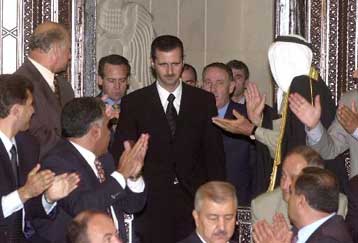 Ο πρόεδρος της Συρίας εξετάζει το ενδεχόμενο να αποσύρει τις στρατιωτικές του δυνάμεις από το Λίβανο