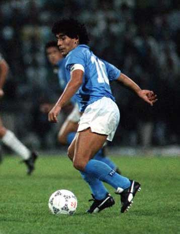 «Παρτενοπέι» και πάλι ο Ντιέγκο Μαραντόνα