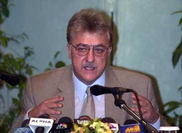 Τέλος στη μονιμότητα των γιατρών του ΕΣΥ θέτει ο Αλ.Παπαδόπουλος