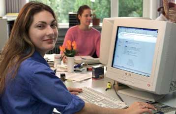 Οι ιντερνετικές πύλες ανοίγουν την πόρτα στους Ελληνες κυβερνοναύτες