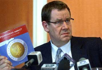 Εγκρίθηκε η διεξαγωγή δημοψηφίσματος για την ένταξη της Δανίας στην ΟΝΕ