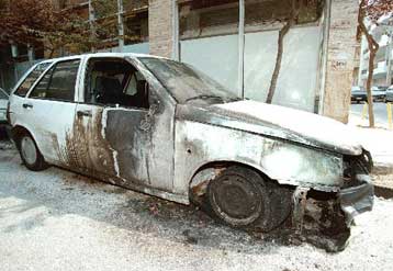 Εμπρηστική επίθεση σε διπλωματικά αυτοκίνητα του Ιράν και της Αλβανίας