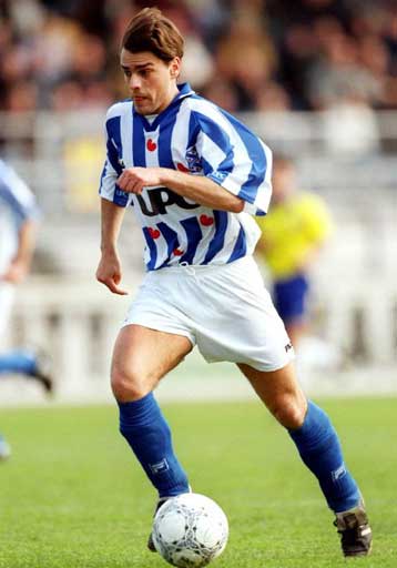 Στις καθυστερήσεις έχασε τη νίκη η Χέρενβεν, 2-2 με την Τβέντε