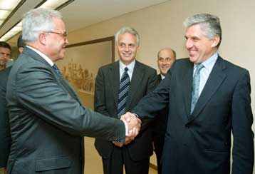 Ελκυστική για ξένες επενδύσεις η Ελλάδα, λέει η Deutsche Bank