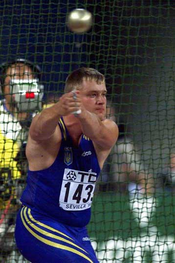 Σκοτώθηκε από ρίψη σφύρας Αγγλος κριτής