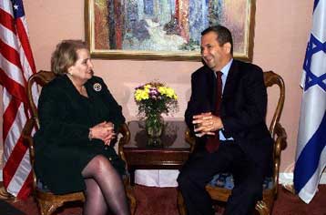 Ισχυρές πιέσεις σε Αραφάτ από Ισραήλ και ΗΠΑ