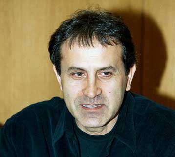 Για το Μουσείο της Ακρόπολης τραγουδά ο Γιώργος Νταλάρας στο Ηρώδειο