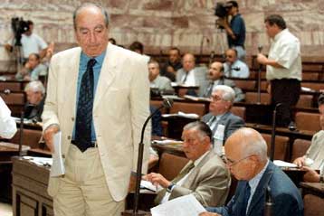 Αμλέτος ο Κ.Σημίτης κατά τον Κ.Μητσοτάκη