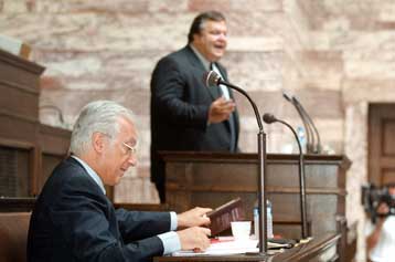 Διαφάνεια στο ιδιοκτησιακό καθεστώς των ΜΜΕ θα φέρει η αναθεώρηση του Συντάγματος