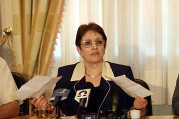 Το θέμα της διαπλοκής αποπροσανατολίζει το λαό, όπως επισημαίνει η Αλ.Παπαρήγα στο ΣΥΝ