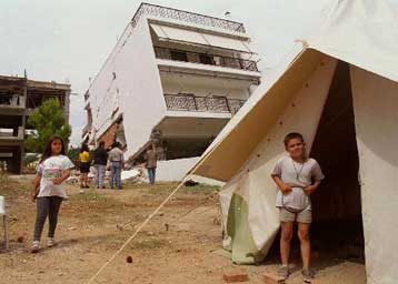 Σχεδόν ένα τρισ. δραχμές το κόστος του σεισμού της 7ης Σεπτεμβρίου στην Αττική