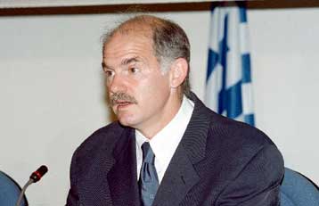 Σε βαρύ κλίμα οι ετοιμασίες για το ταξίδι του Γ.Παπανδρέου στο Βελιγράδι