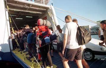 Αύξηση 10% στις τιμές εισιτηρίων ζητούν οι εφοπλιστές λόγω της ανατίμησης στα καύσιμα