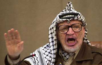 Εμμένει στην ανακήρυξη ανεξάρτητου κράτους ο Αραφάτ – Υποχωρήσεις ζητά ο Μπαράκ