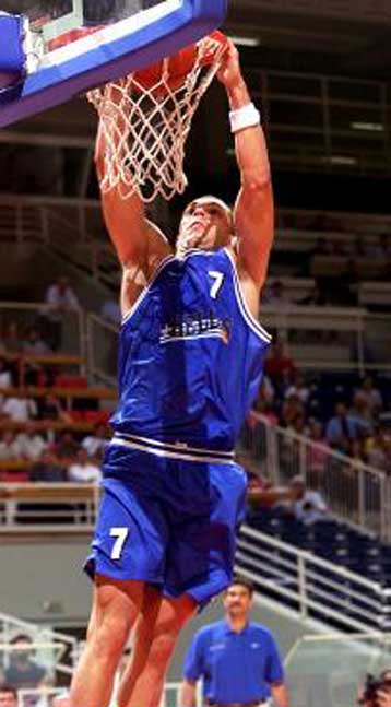 Πρωτιά στο Ακρόπολις για την εθνική μπάσκετ με σπουδαία νίκη 69-65 επί της Ρωσίας