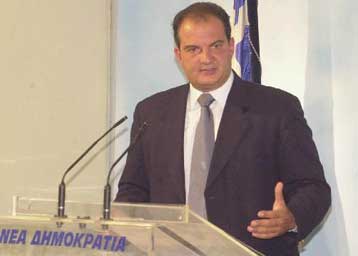 Αντιδράσεις Καραμανλή για τη συνέντευξη Σημίτη στη ΔΕΘ