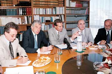 Την αναθεώρηση του αναπτυξιακού νόμου ανακοίνωσε ο Γ.Παπαντωνίου