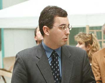 Αρνούνται τις κατηγορίες εναντίον τους οι πρώην γενικοί γραμματείς Νέας Γενιάς